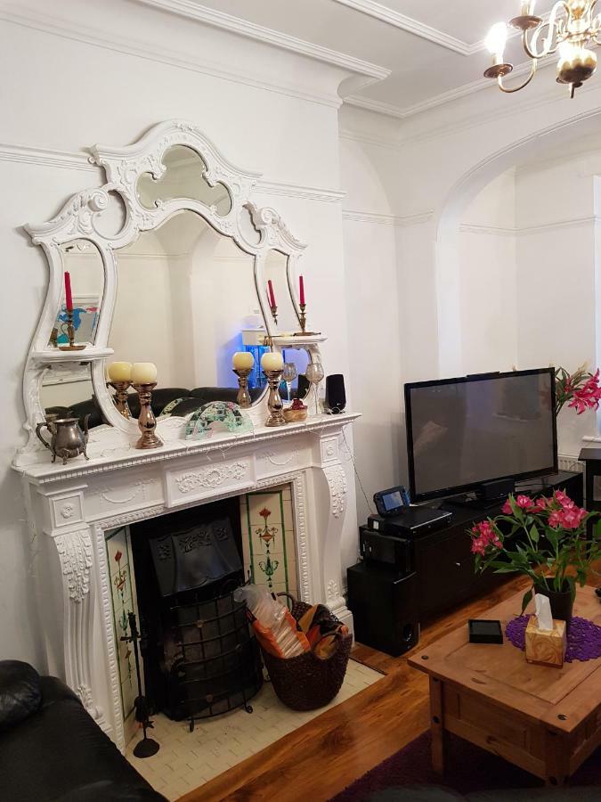 Beautiful Room In Victorian Family Home Ilford Exterior foto