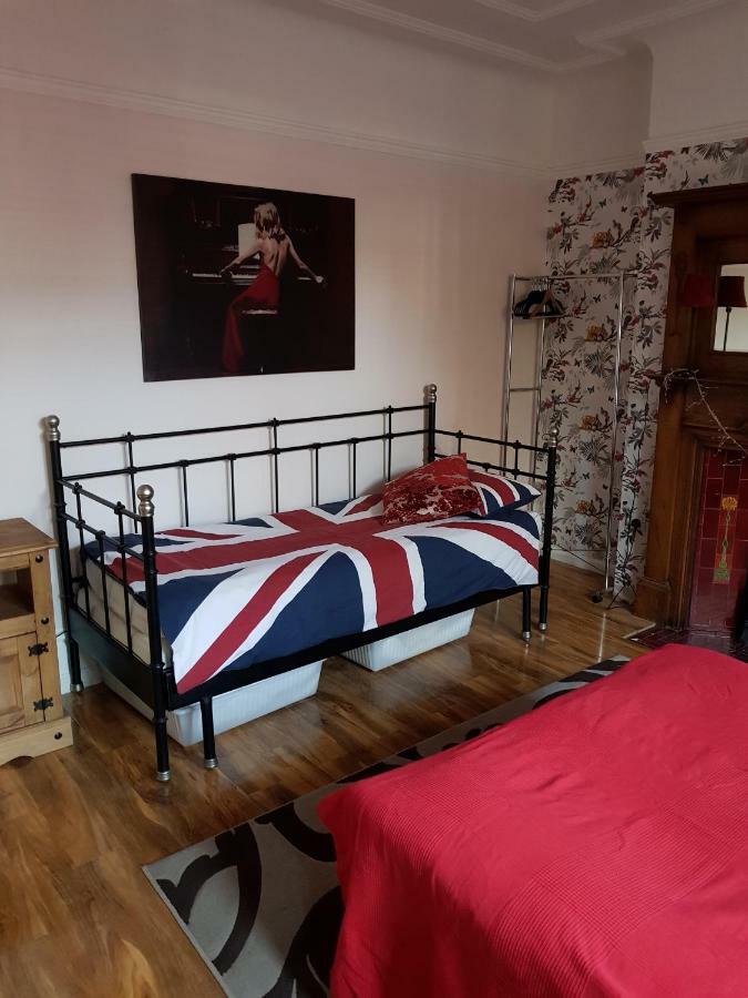 Beautiful Room In Victorian Family Home Ilford Exterior foto