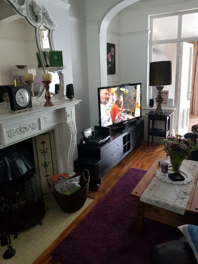 Beautiful Room In Victorian Family Home Ilford Exterior foto