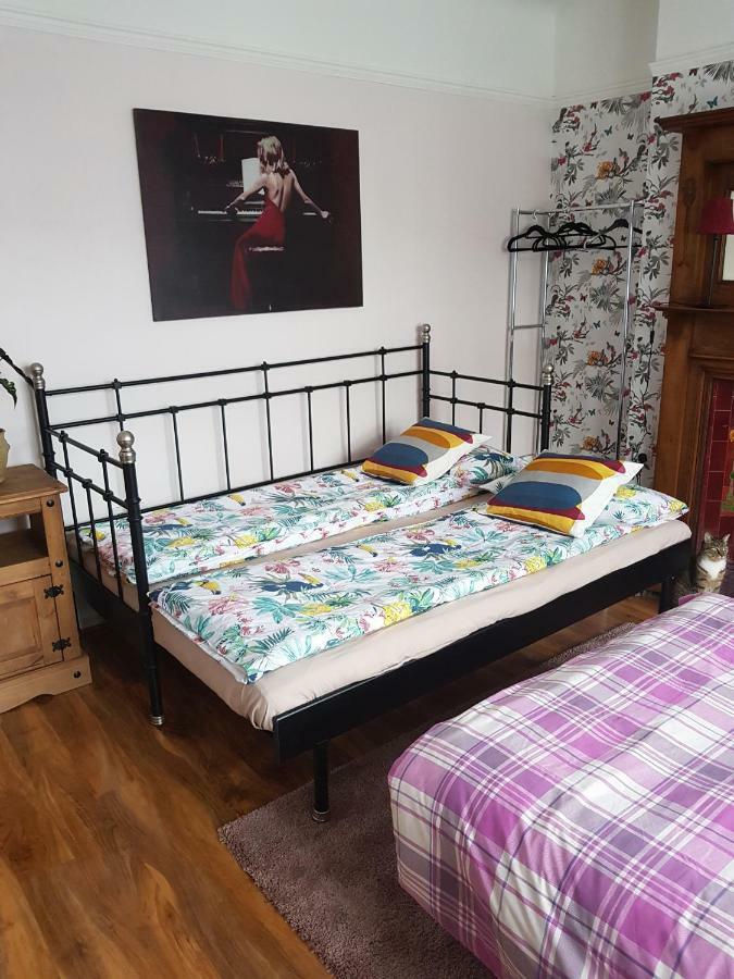 Beautiful Room In Victorian Family Home Ilford Exterior foto